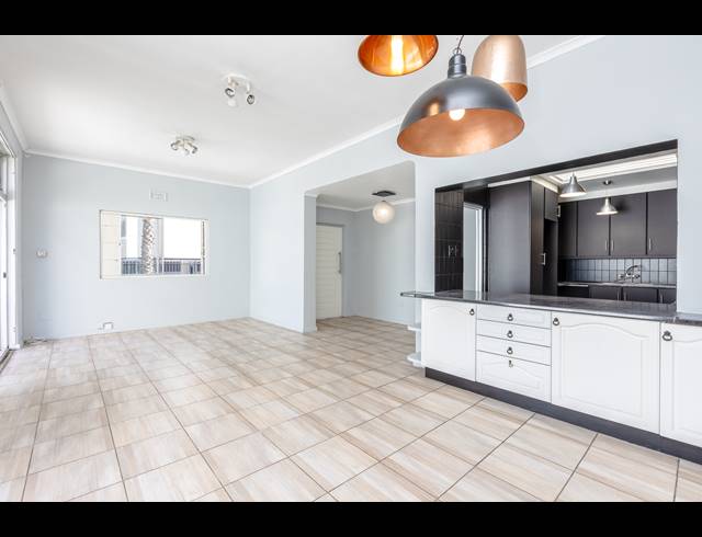 3 BEDROOM HOUSE RENTED IN SEA POINT